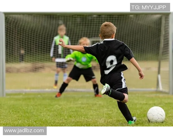 足球明星专属物品全景展示图集让你一览无遗的足球魅力与风采