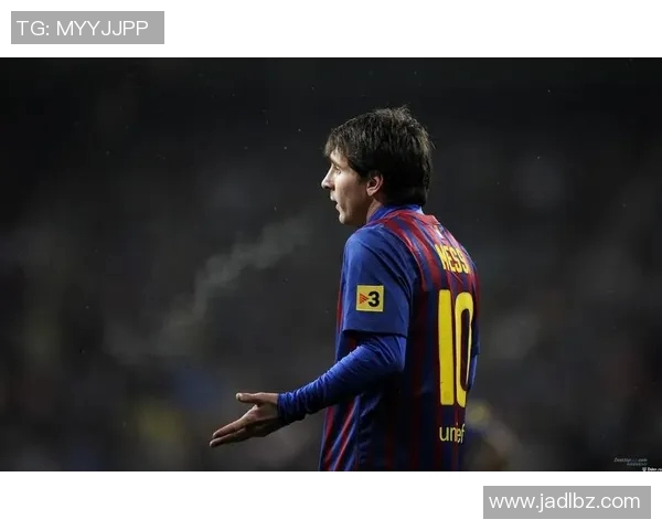 如何免费下载足球明星壁纸并设置为手机或电脑背景